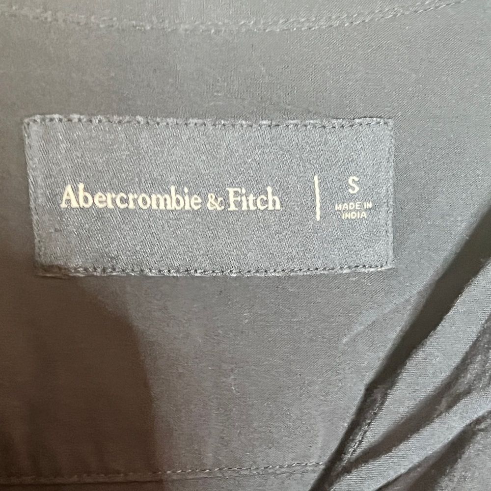Abercrombie & Fitch Pride Collection Blue Button UP Shirt Men's Size Small - Picture 3 of 9